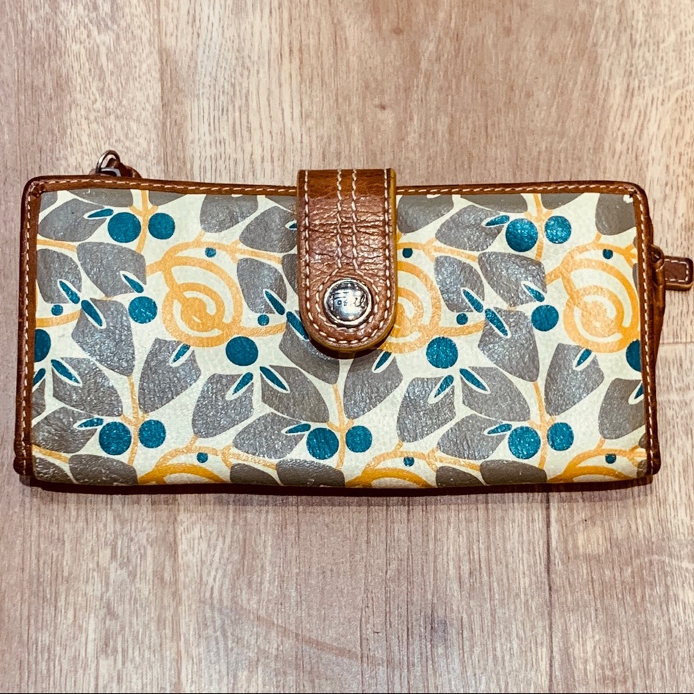 Fossil Wallet Abstract Flowers